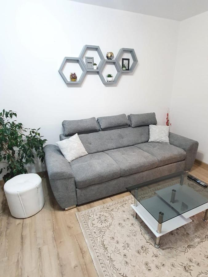 Apartament Ultra Central Marly Gura Humorului Exterior photo